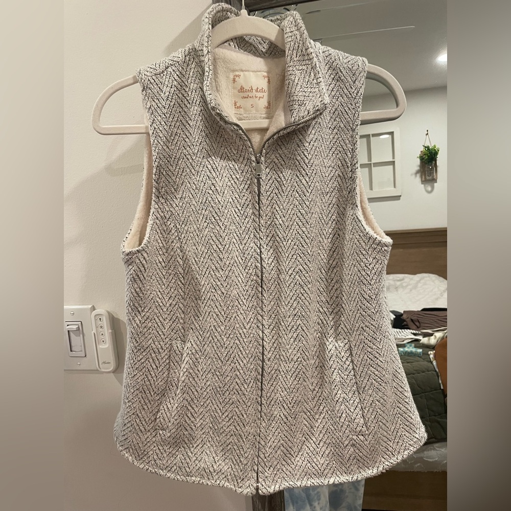 Altar'd State Grey Herringbone Sleeveless Vest